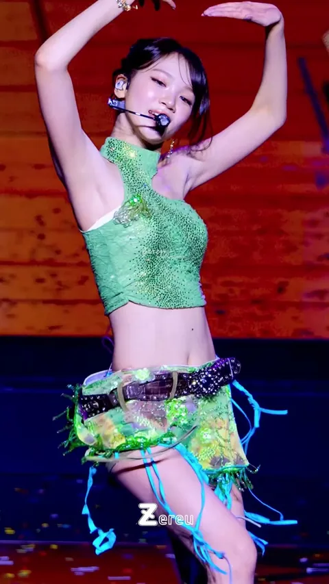 LE SSERAFIM -  Chaewon