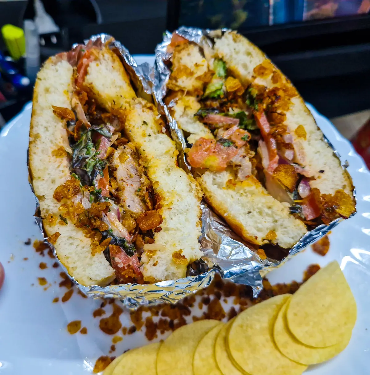 [Homemade] Airfried chimichuri fried chicken sandwich with Indian style picked onion coleslaw &amp; hot honey sauce.