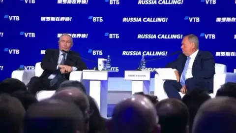 JUST IN: 🇷🇺 Russian President Putin says "Who can ban Bitcoin? Nobody."