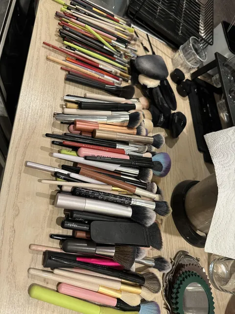 Your quarterly reminder to Washington your damn brushes 