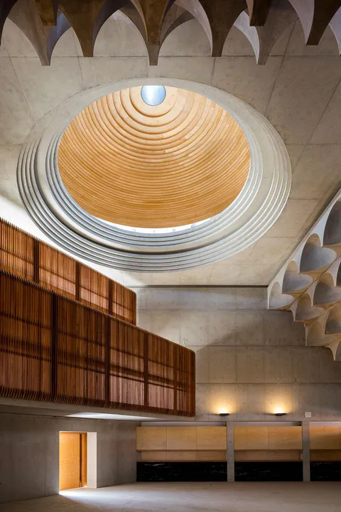 Brutalist concrete mosque for the new Australian Islamic Mission building in Sydney [building]