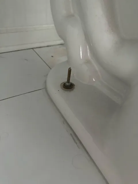 These mounting bolts are clearly too long… can I cut them?