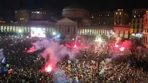 Incredible celebrations in Napoli after Romelu Lukaku's goal
