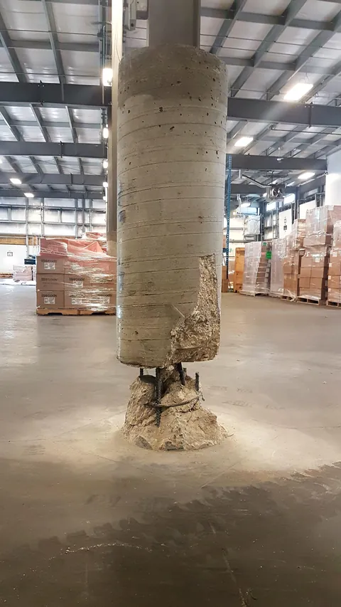 This structural pole my boss refuses to fix
