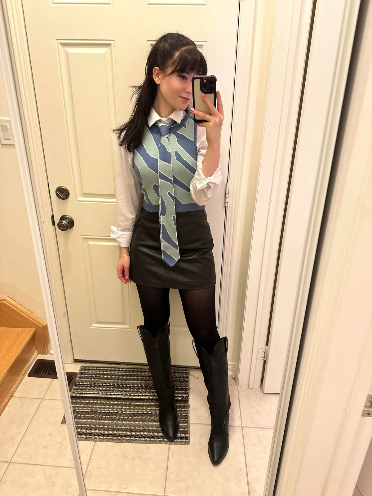 Which outfit is best?