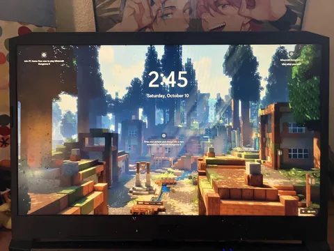 Just opened my laptop to those randomized scenery images and found a Minecraft layout. Has anyone else seen this?