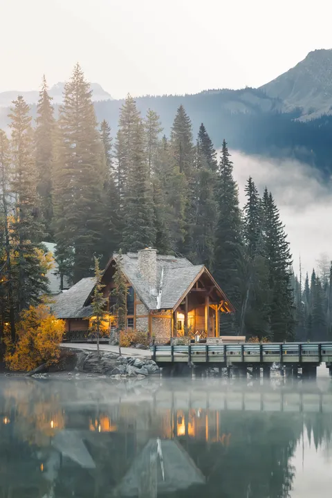 ITAP of a cabin on Emerald Lake