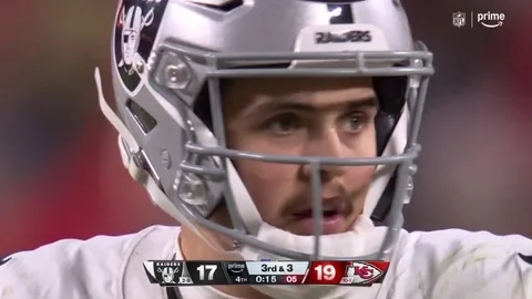 [Highlight] Fumble on the snap that cost the Raiders a chance to win