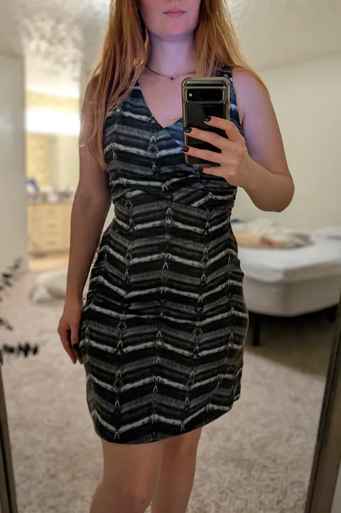 Undress this hot curvy mom to get a surprise at the end (f)