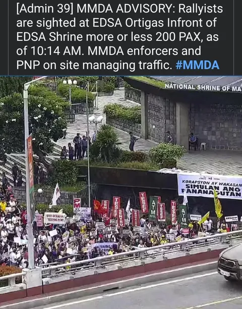 Rallyists in front of EDSA Shrine