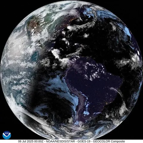 Data downloaded from the NOAA GOES East satellite complied into an animated gif