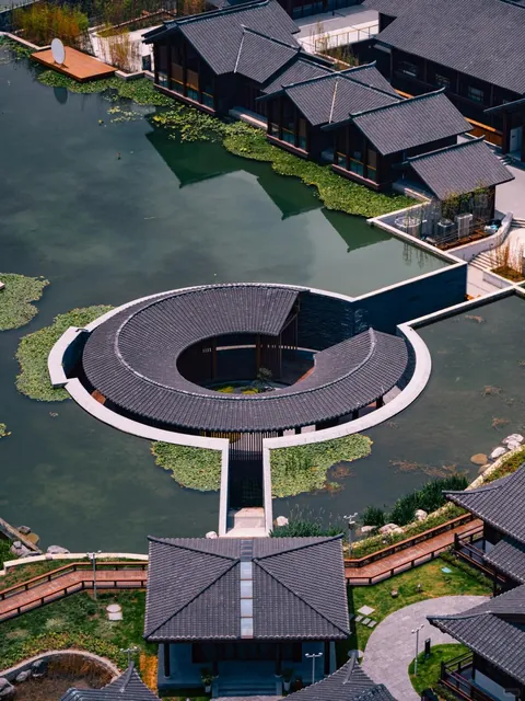 Urban area along the waterfront of the Longxing Temple area in Chengdu