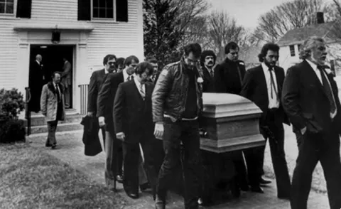 Bill Murray, Dan Ackroyd and friends at John Belushi’s funeral in 1982.