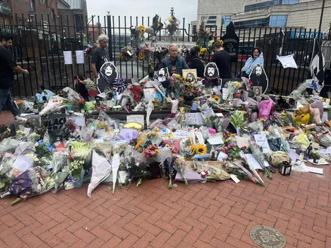 [OC] The city of Birmingham just doing its thing at the Black Sabbath bench