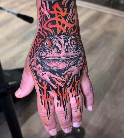 A little friend I picked-up on my vacation in Prague. Magic tattoo by Bogdan.