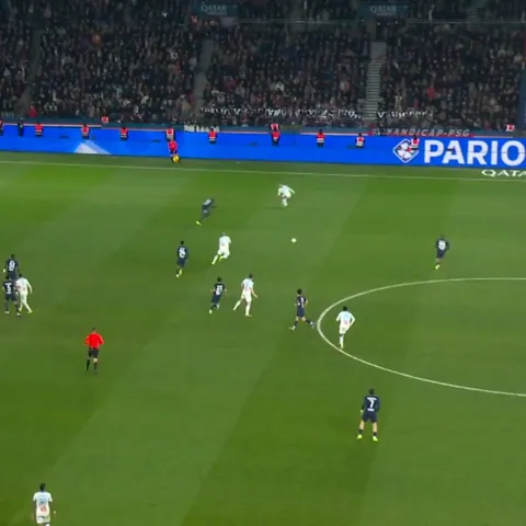 Alternate angle of Kvicha Kvaratskhelia’s first time strike against Marseille.