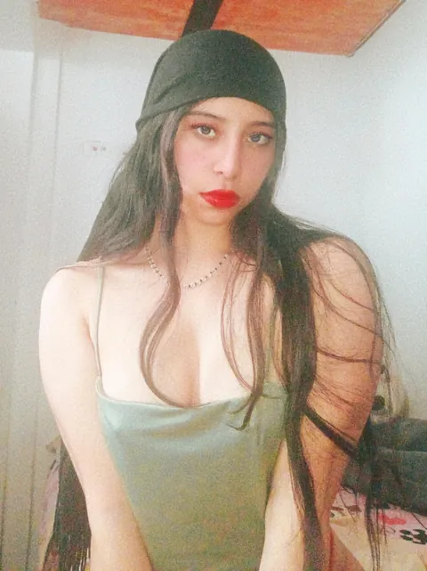 Your friendly neighborhood arab nympho