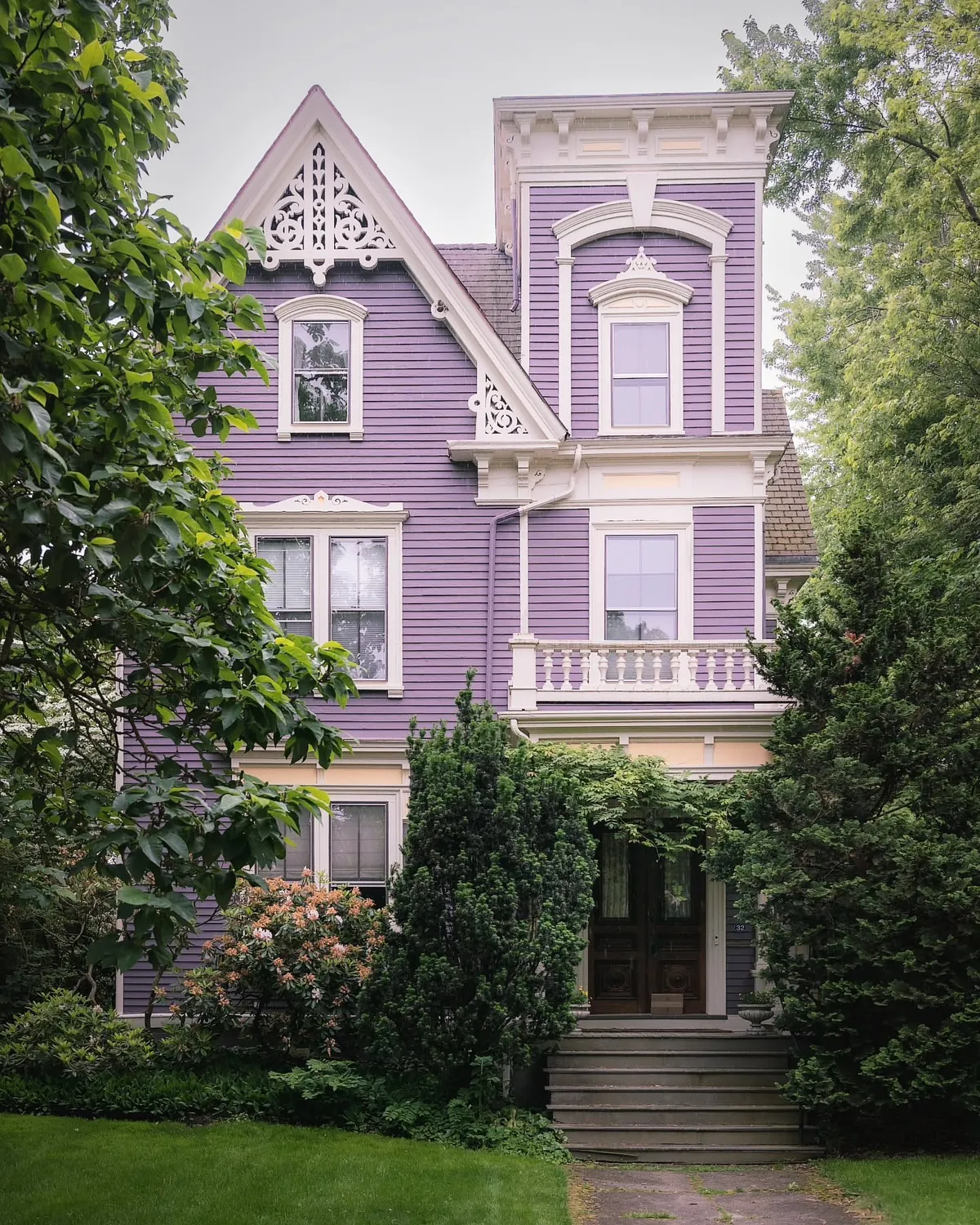 Lavender-colored Victorian house in the Avon Hill Historic District, Cambridge, Massachusetts.