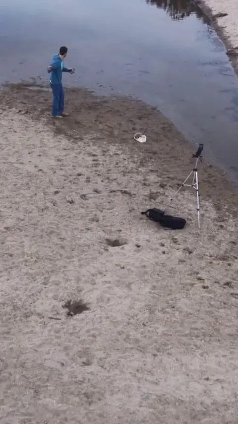 Skipping stone - throwing a perfect rock