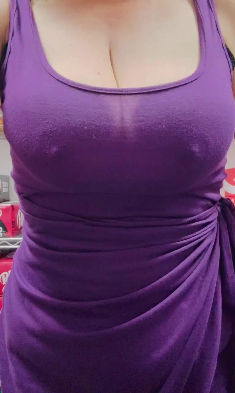 Wednesday again! Time to whip out and titty drop! 😘