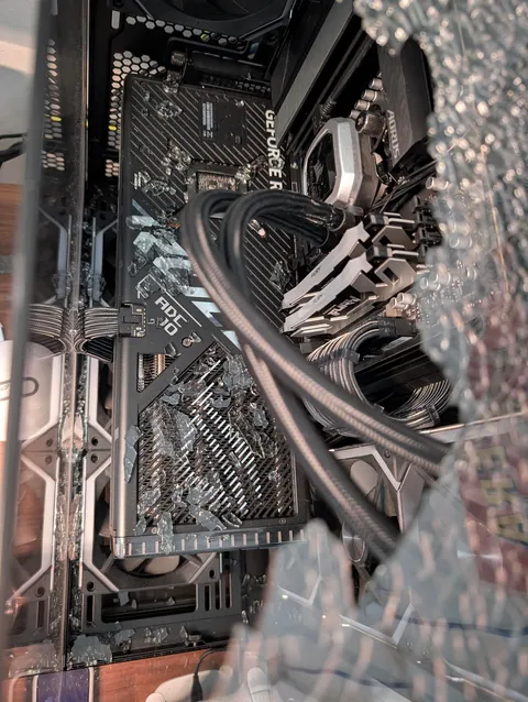 Open to suggestions how to safely handle glass inside case