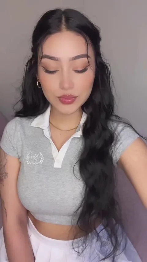 This is how a Latina helps you feel less stressed