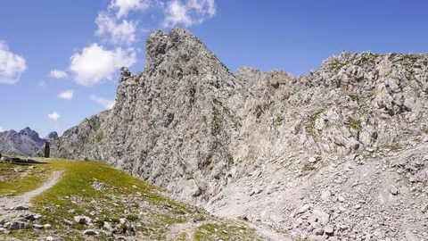 Innsbruck is wild. You can literally grab a coffee in a medieval old town and be sitting on a 2,300m alpine ridge 45 minutes later. Nordkette photo dump [OC]