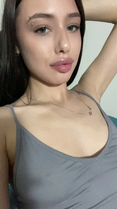 Thought you'd appreciate a close up of my 19yo body