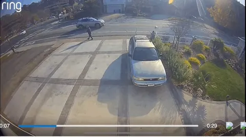 A great reason to stay off your phone when walking