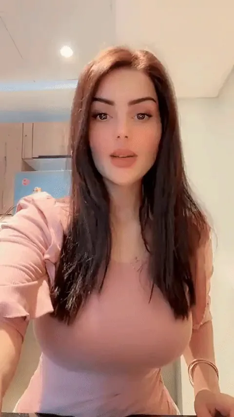 Nobody cares what she's saying. 🤭