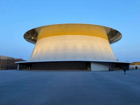 Osaka-Kansai Expo 2025 Hall that look like a hole open up in the sky