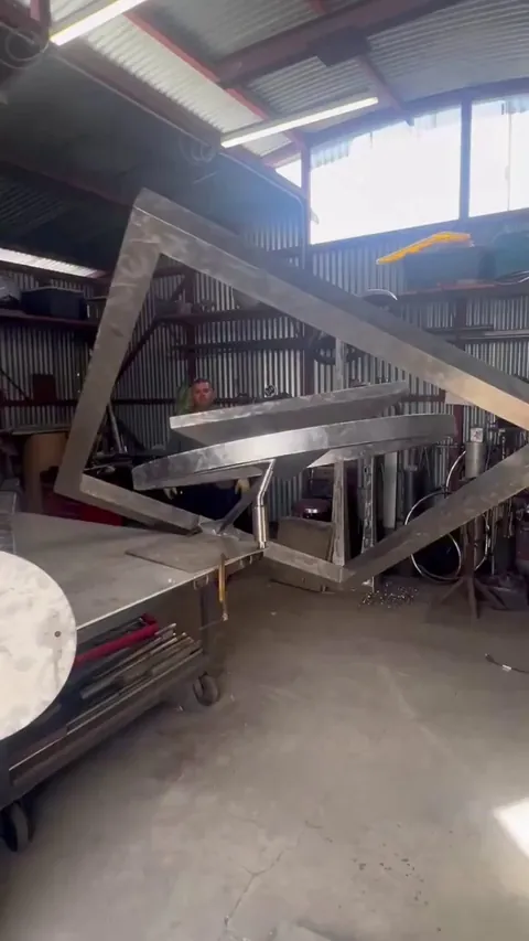 This cool kinetic sculpture