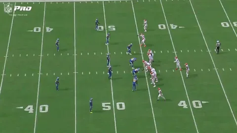 [HIGHLIGHT] All-22 of the Rams sack on Sanders that lost 24 yards.