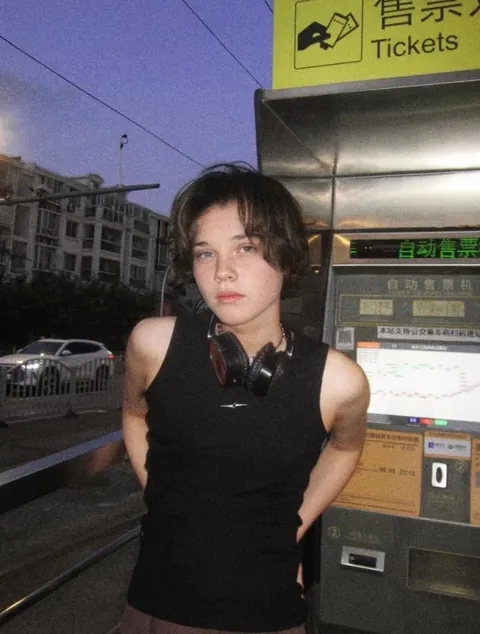 Been told I look transgender my whole life. Guess imma start taking it as a compliment :)