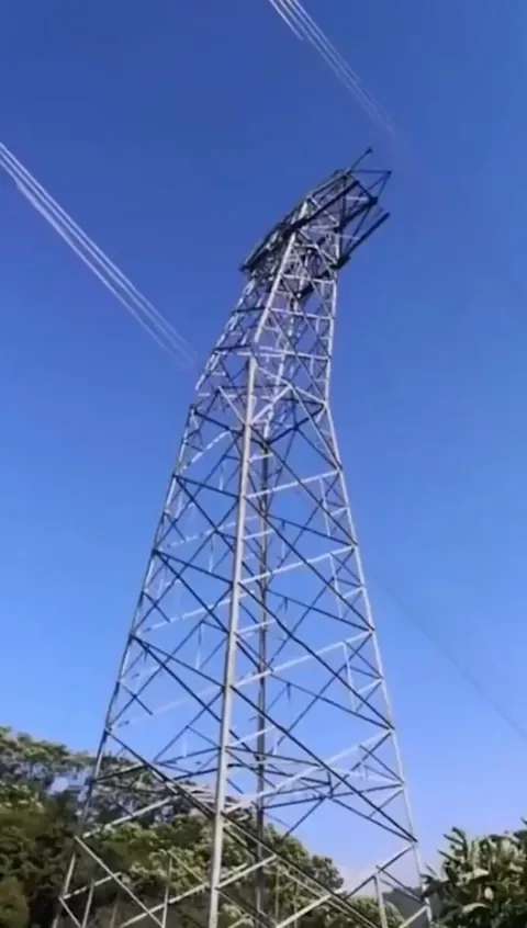 Precise controlled demolition of a transmission tower