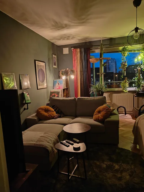 I love what my apartment is becoming! A tour