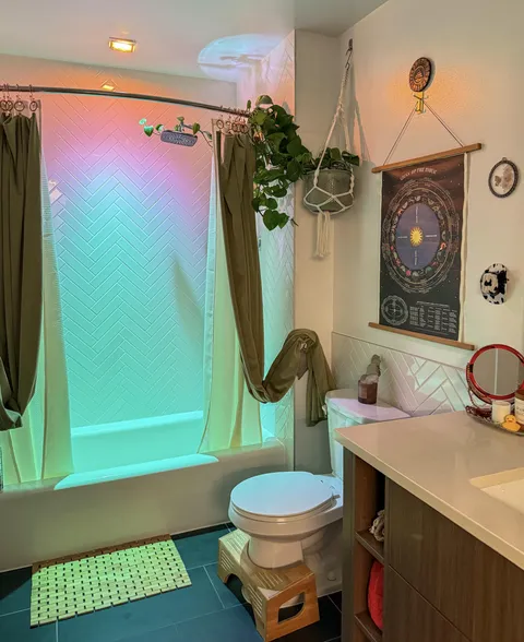 Re-decorated my bathroom to be cuter and cozier