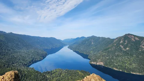 Crescent Lake from Mt Storm King [OC][4000 x 2252]