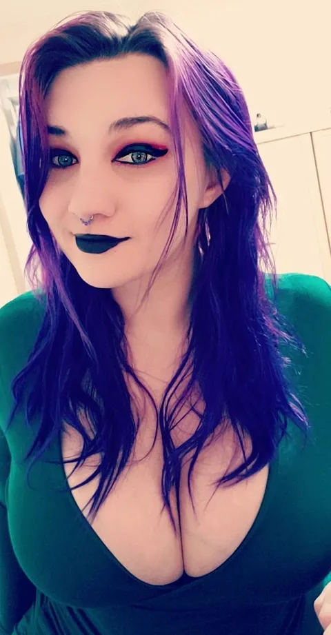 Theres a little hair in my cleavage