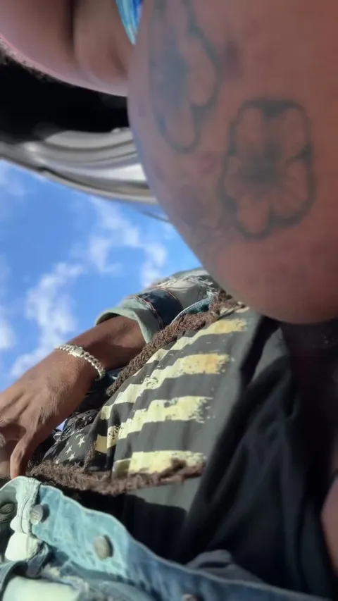 Ebony thot fuck in public lol we almost got caught