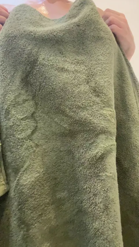 My tiddies defy the laws of gravity 😈