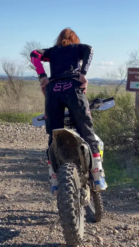 Flashing on public trails with people all around is just too exciting