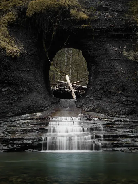 February Flow | Hole in the Wall, Port Alberni BC | [OC] [3176x4235]