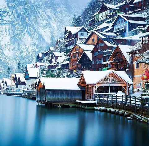 Winter in Hallstatt, Austria