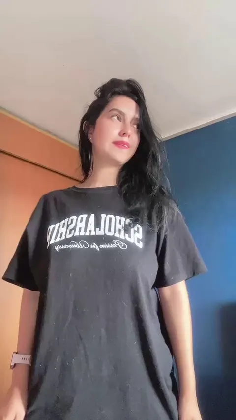 I want you to press harder to feel more pleasure 😈😈