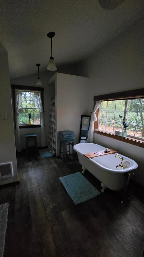 Stayed in a very cozy cabin, even when the power went out.