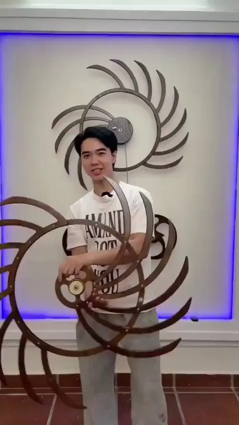 Fascinating kinetic wall art