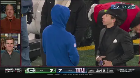 [Highlight] Tommy DeVito meets his agent on the sideline