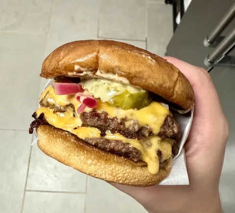 [homemade] Pub Style Smash Burgers
