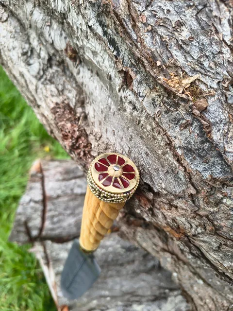 A silly little project I made a while ago, thought someone here might line the idea